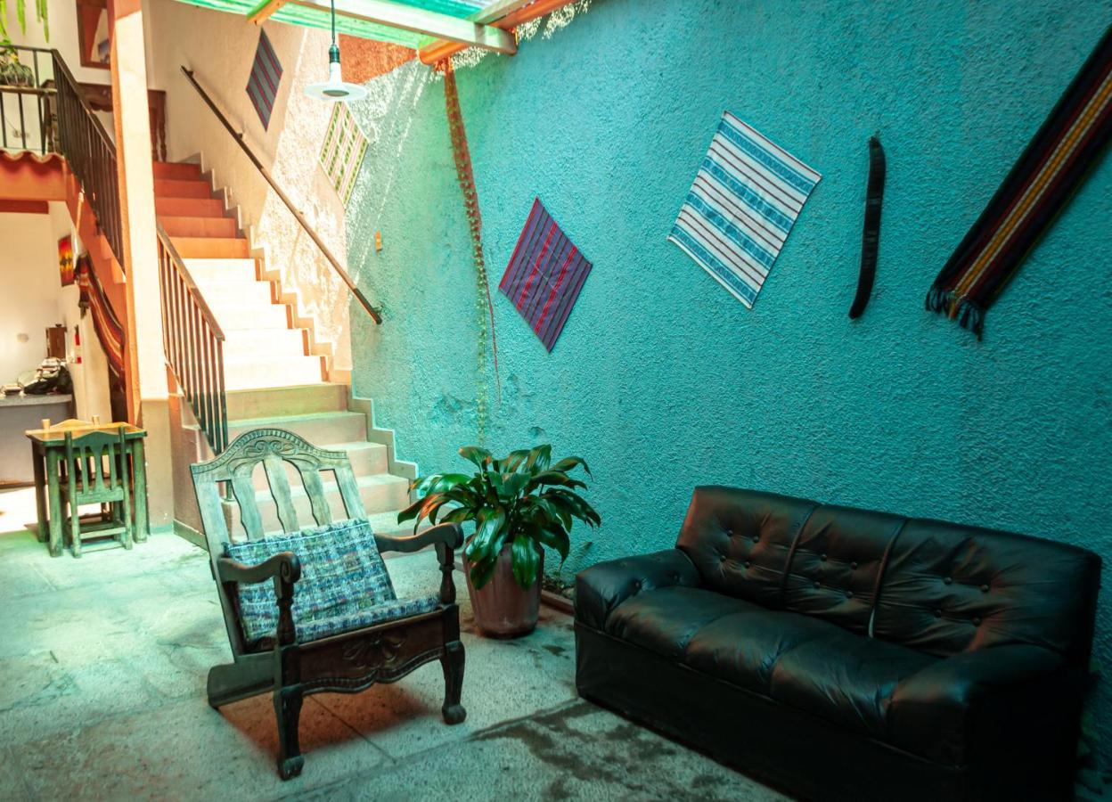 Victorias Hotel Panajachel Exterior photo