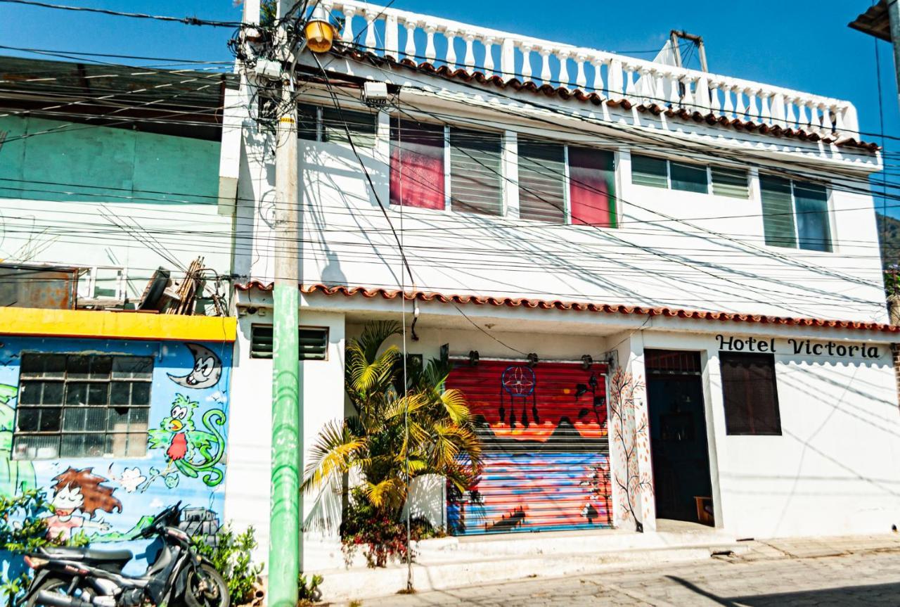 Victorias Hotel Panajachel Exterior photo